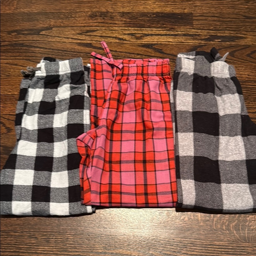 Plaid Kids Pajama Set - Black, Pink, Gray. Size 8. Used